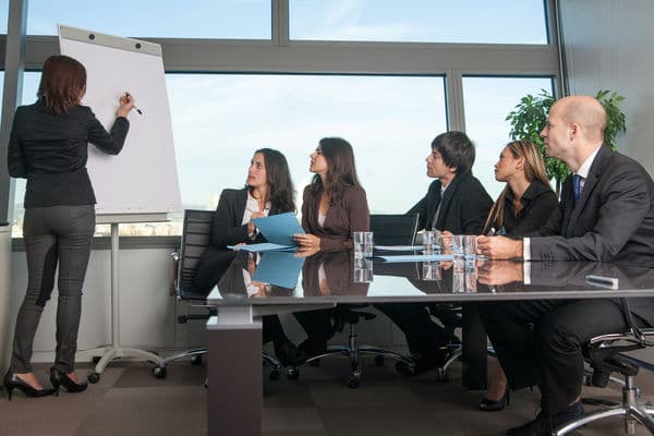 Polecenie wyjazdu na szkolenie – czy cały czas wyjazdu zaliczamy pracownikowi do czasu pracy?